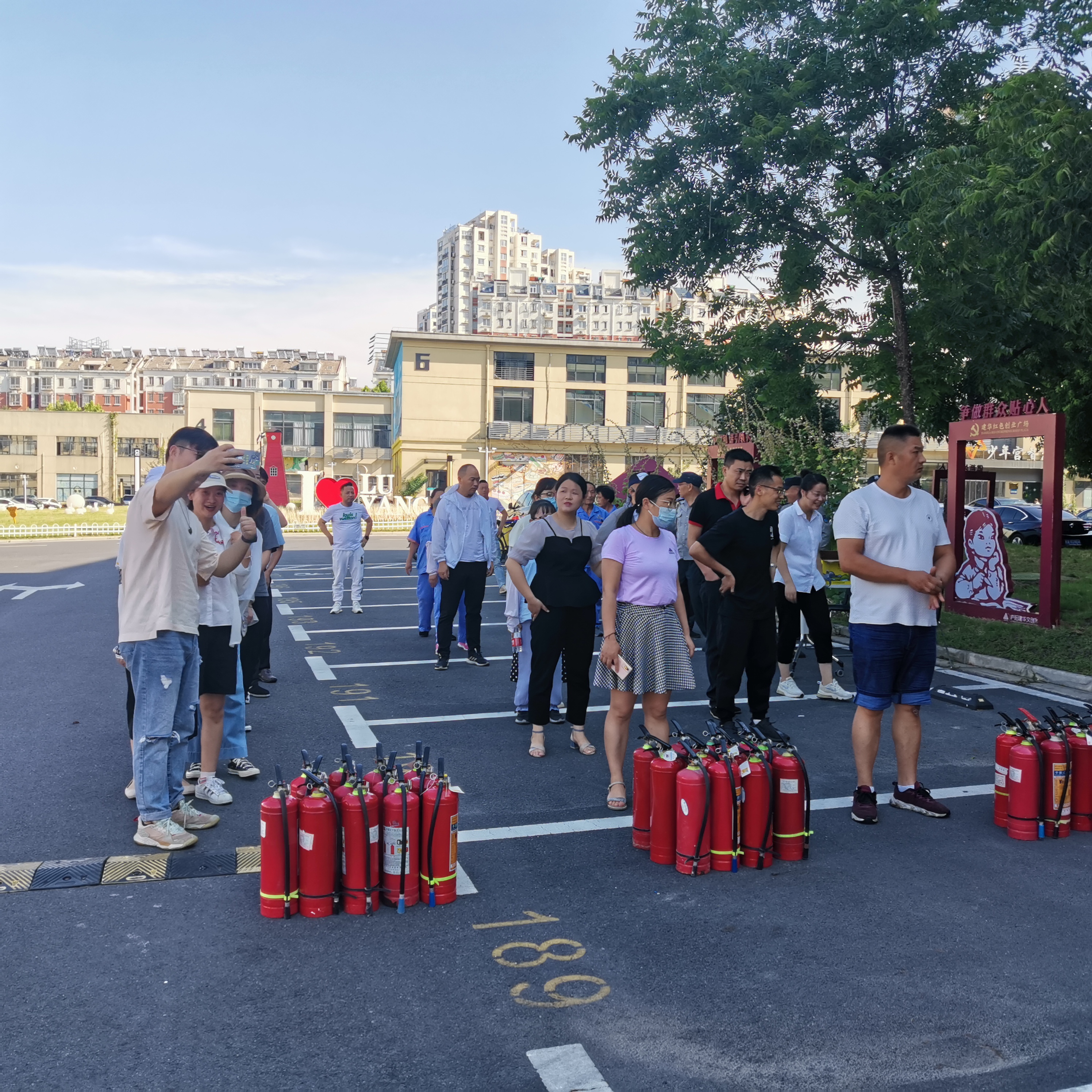 “勤抓演練，常駐安全”廬陽(yáng)建華文創(chuàng  )園開(kāi)展消防演習活動(dòng)